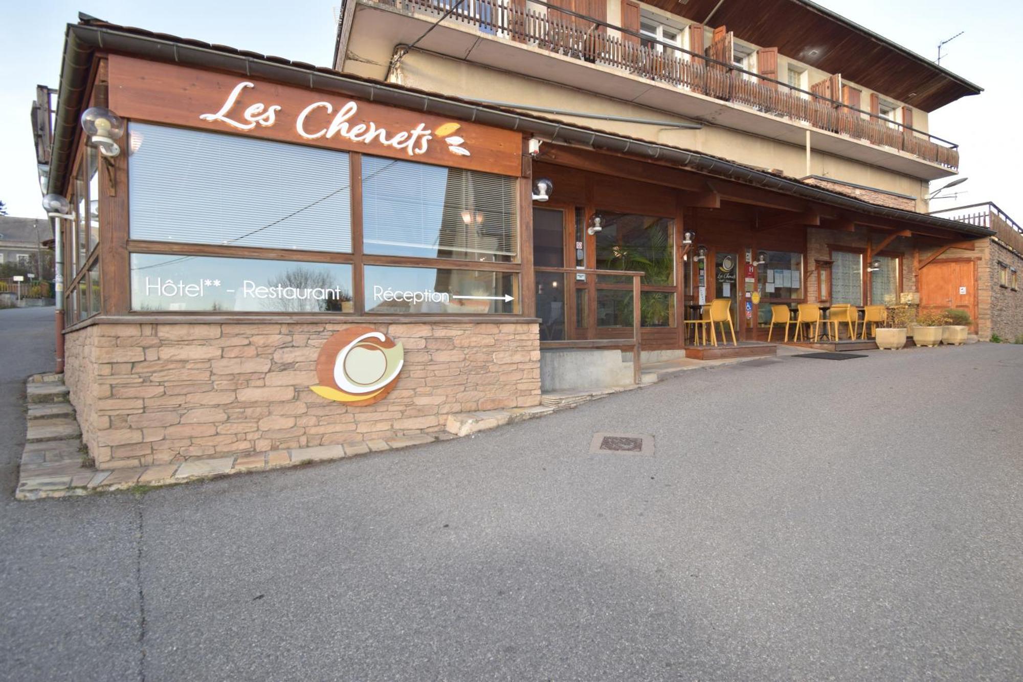 Hotel Les Chenets Saint-Julien-en-Champsaur ภายนอก รูปภาพ